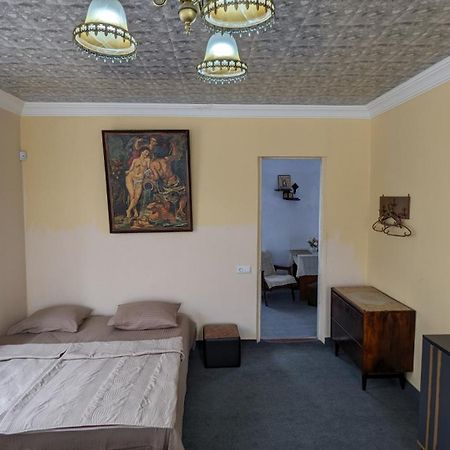 Mano'S Guest House Kobuleti Eksteriør billede